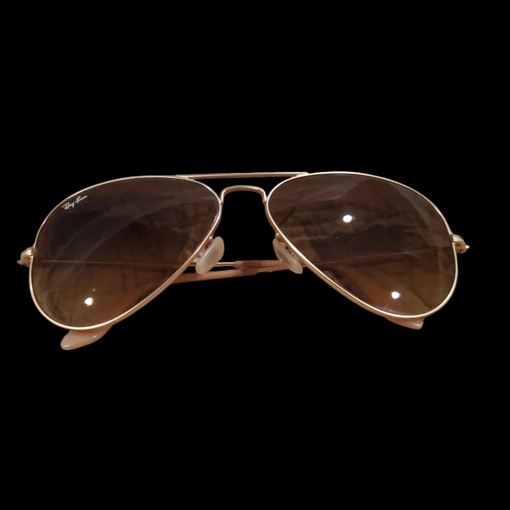 Ray Ban Aviator Large Gold Sunglasses and Case - Picture 3 of 11